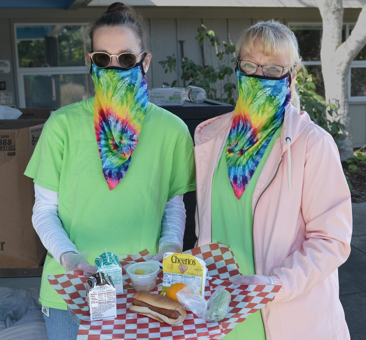 Evergreen Elementary lunch ladies Debbie Ehrhardt (left) and Carmen Carter.