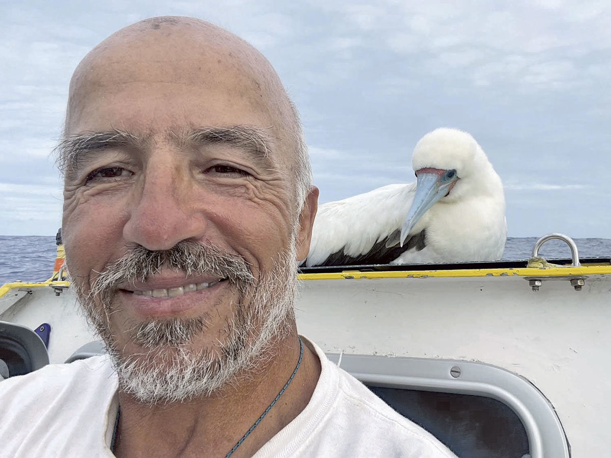 Eruç shared his boat with a red-footed booby for a few days in December.